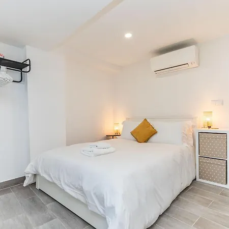 Largo, Town Centre Daire Desbarato