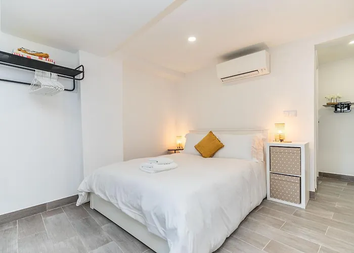 Largo, Town Centre Apartamento Desbarato