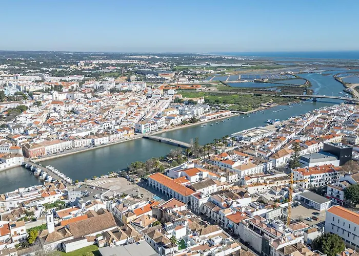 Largo, Town Centre *